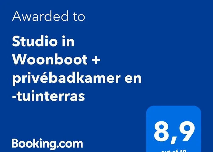 Benedenverdieping In Woonboot Met Tuinterras
